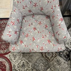 Very good Condition singe Sofa For Sale
