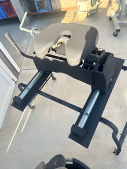 Curt Q24 Slider 5th Wheel Hitch