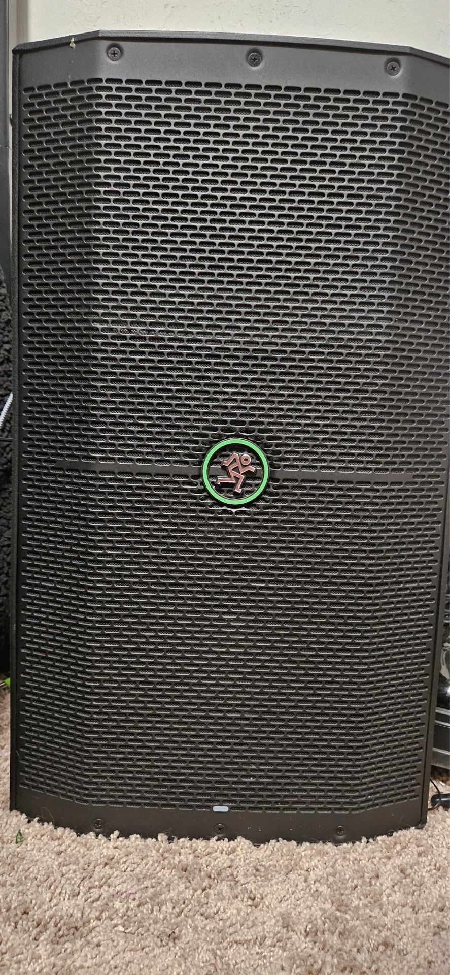 Mackie thump 210 PA speaker