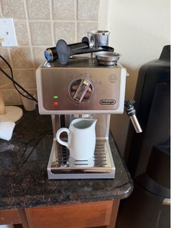 Dēlonghi espresso maker