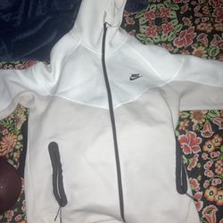 Nike Tech