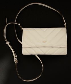 DKNY SMALL CROSSBODY
