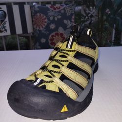 (Size 8.5) Women's, Great Shape, KEEN Newport H2 Sandals Shoes WATERPROOF SHOES EUC Kiwi/madder Brown.
