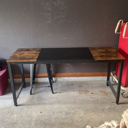 Office Desk Fit 3 Monitors 