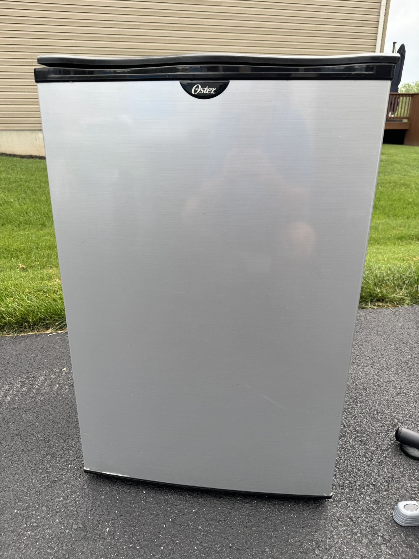 Oster Mini Fridge