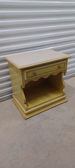 AMERICAN OF MARTINSVILLE NIGHTSTAND rare find