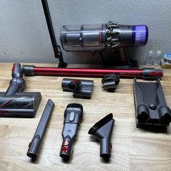 Dyson V11 Animal + Cordless Vacuum 