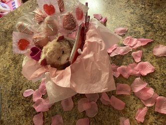 Valentine’s Day basket