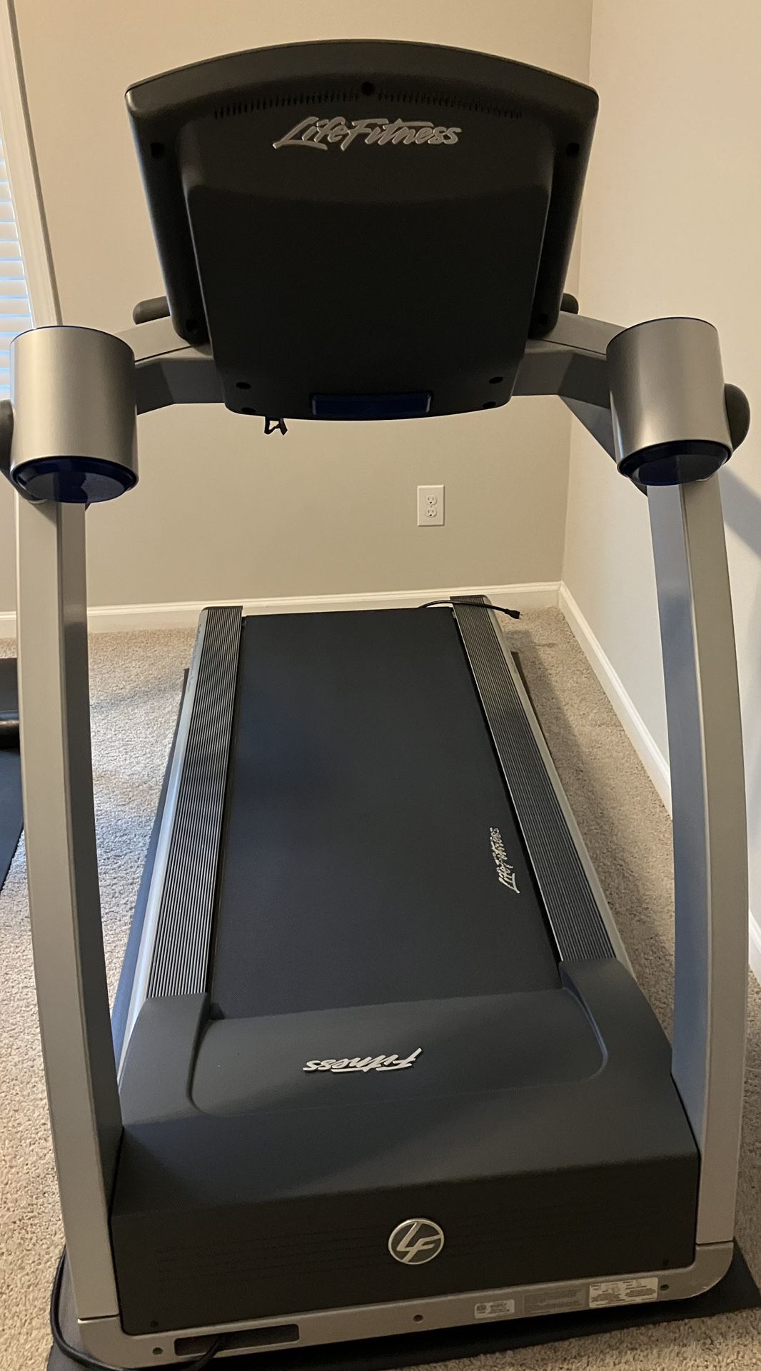 Life Fitness T5.5 Treadmill
