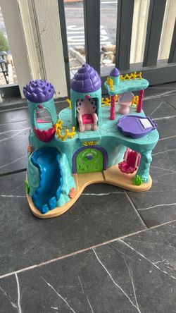 Kids Play Toy Castle For Small Dolls
