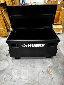 Husky job site tool box
