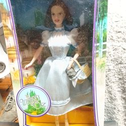 2006 Wizarrd  Of Oz Barbie Collection 