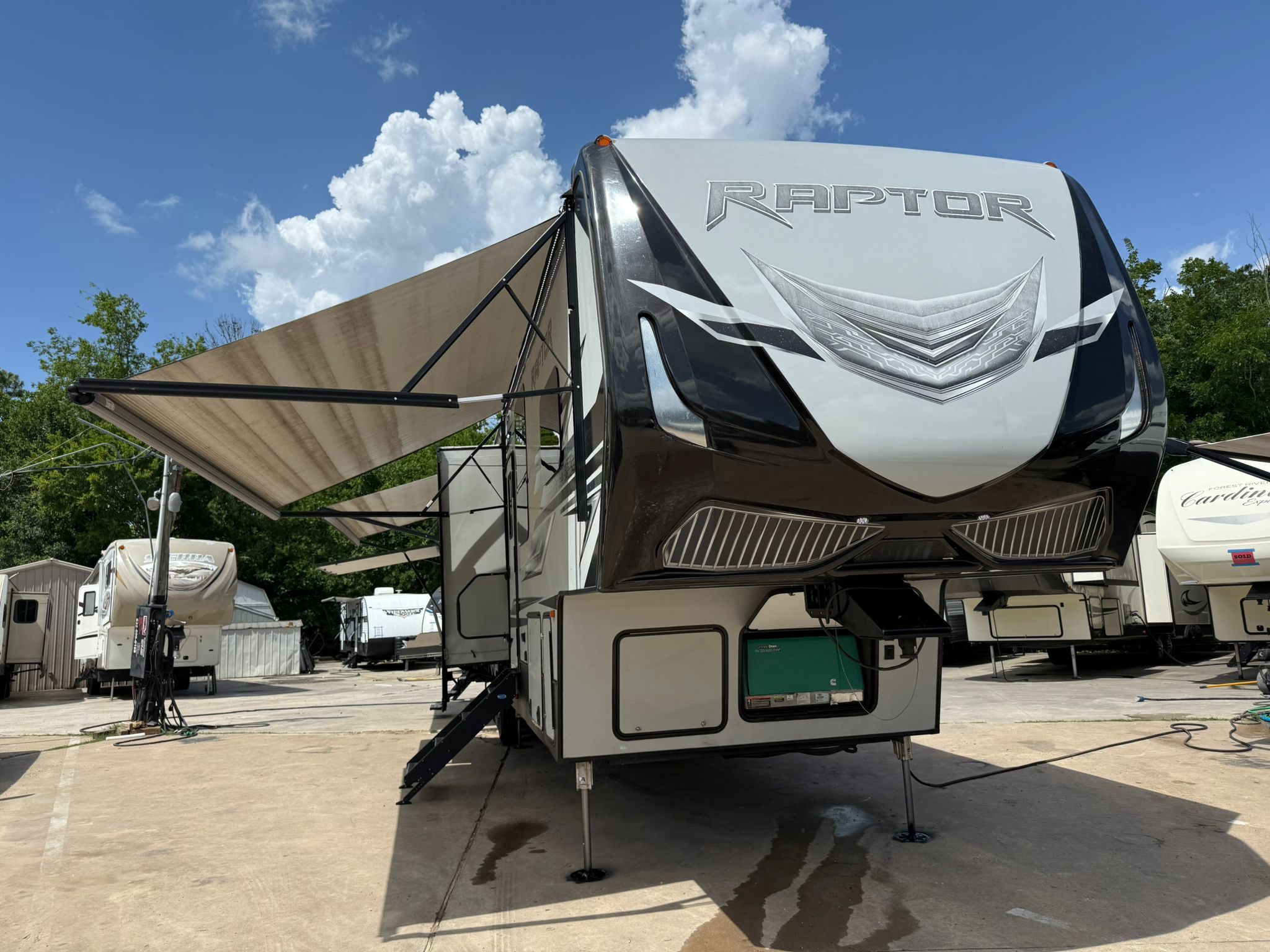 2018 Keystone Raptor
