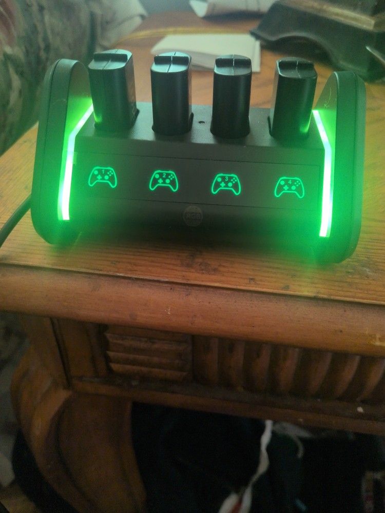 Xbox Charging Dock With 4 Rechargeable Batteries And Charging Cable