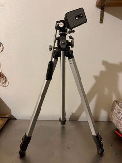 Goldcrest Camera Tripod with Pan Head