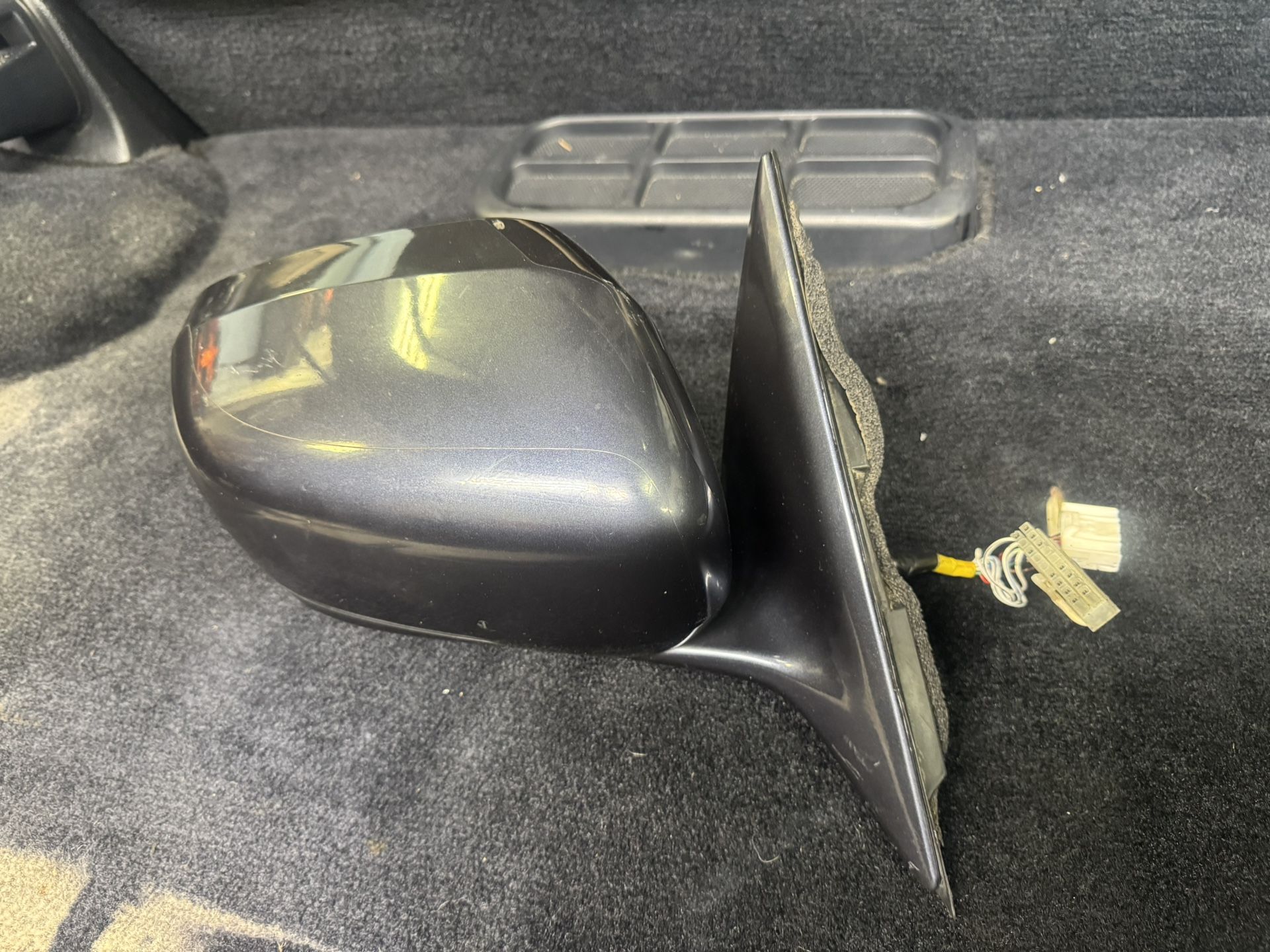 2009 Lexus Infinity G37 Passenger Side Mirror