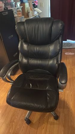 Black Leather Executive Office Chair