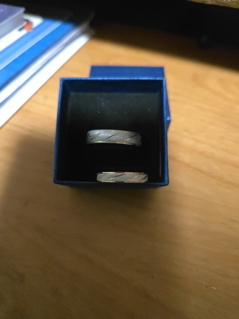 Mens Size 13 Womens Size 8 Frosted Titanium Wedding Bands