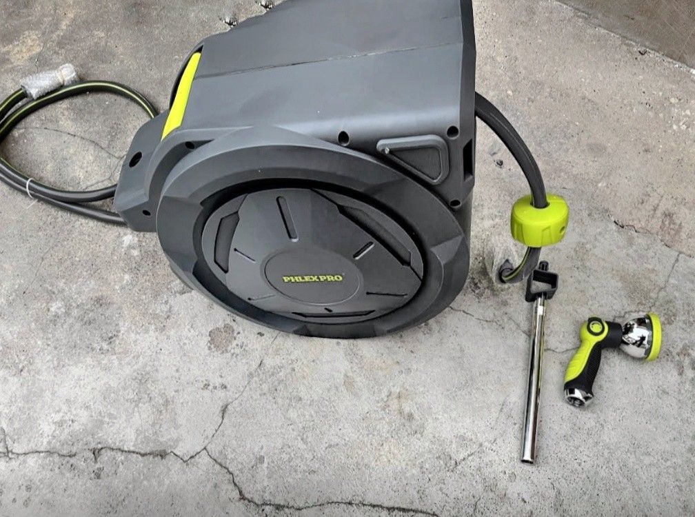 PhlexPro 115 Ft Retractable Wall Mounted 5/8" Hose Reel