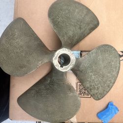4 Blade Prop 15x20.     1 3/8” Shaft Left And Right