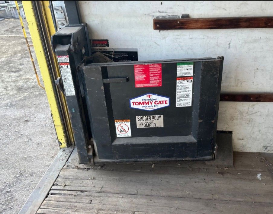 Tommy Gate 65031 Hydraulic Lift