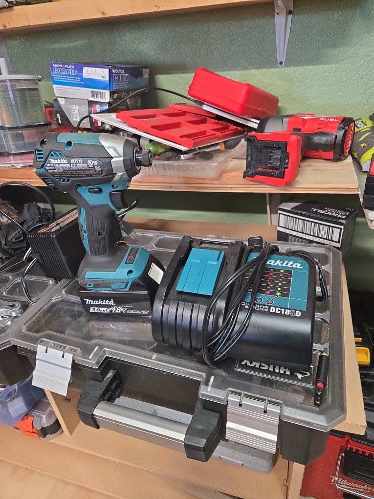 Makita Impact Driver XTD13 Kit