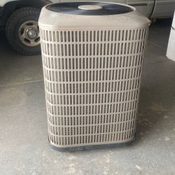 Modelo RS6QF-048k 4 Ton  Color Gris 