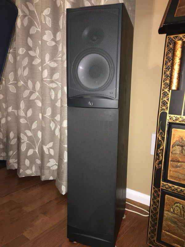 2 Infinity Tower Speakers RS4