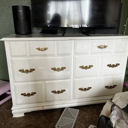 MOVING SALE - 6 Drawer Wooden White Dresser