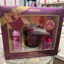 NEW Scent Theory Fireside Fig Bath Soak and Candle Christmas Gift Set, 3 Piece