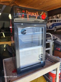 Mini venum energy drink fridge