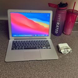 MacBook Air 13in i5 Laptop 4gb Ram SSD W/Lifetime Office