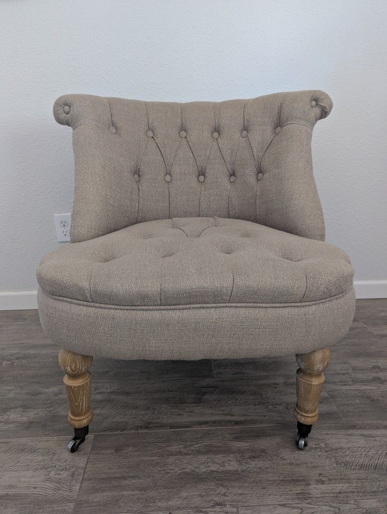 Traditional Accent Chair