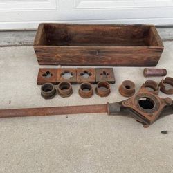 Water pipe threading tools 