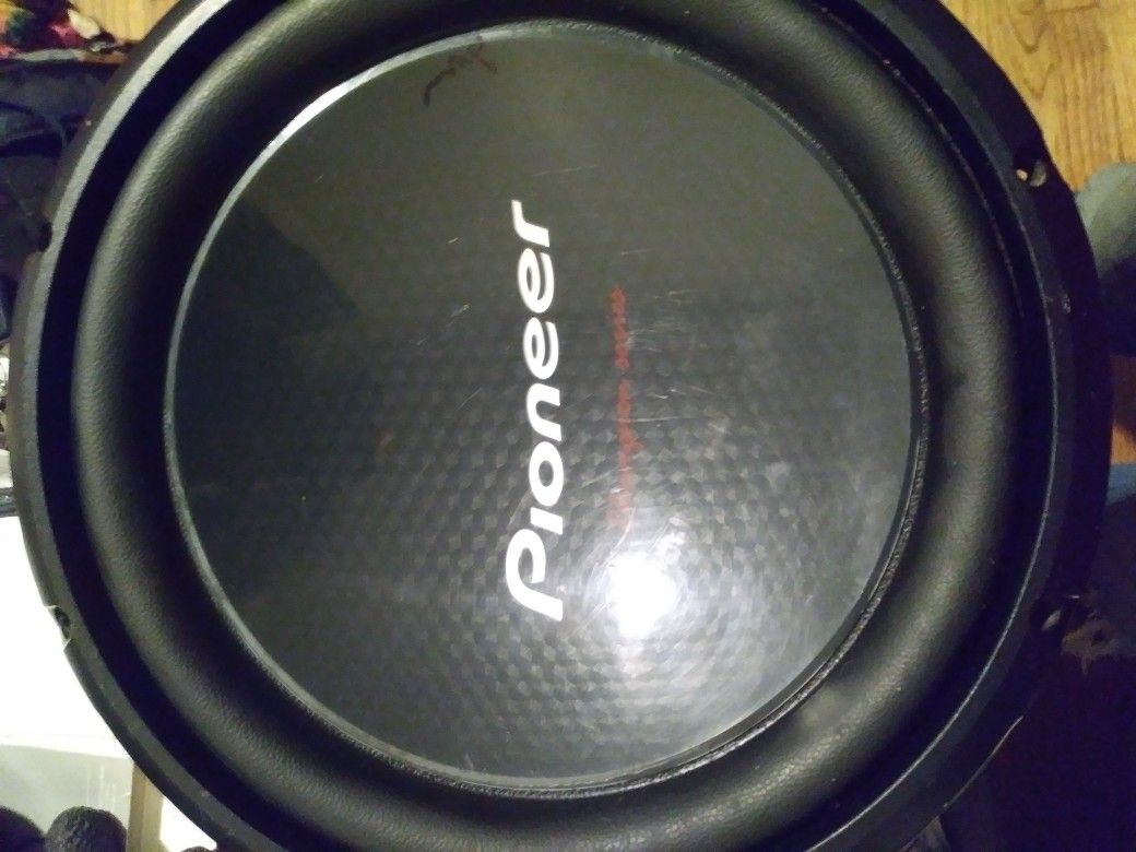 Pioneer Champion series TSW 310 D4 12in subwoofer