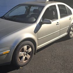 2004 VW JETTA 