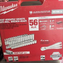 Milwaukee 3/8 in. Drive SAE/Metric Ratchet and Socket Mechanics Tool Set (56-Piece)