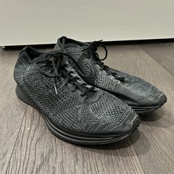 Nike Flyknit Racer All Black - Size 11.5