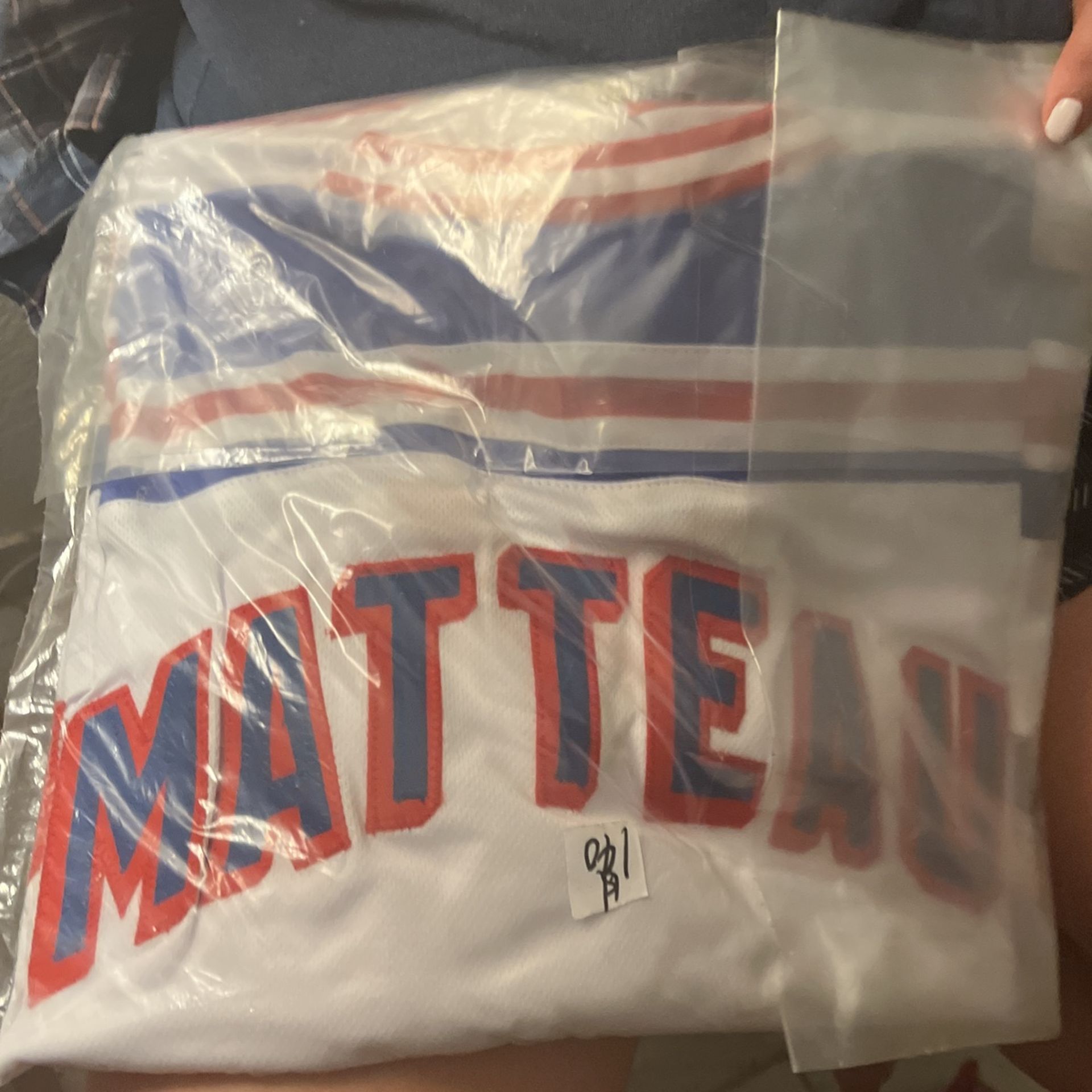 Matteauo Signed Jersey