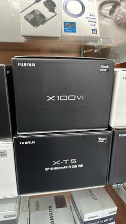 Black FujiFilm X100 VI