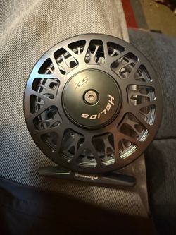 Fly reel
