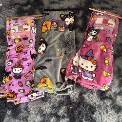 New Halloween Hello Kitty Blankets!!
