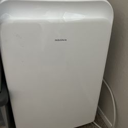 Air Conditioner Insignia 
