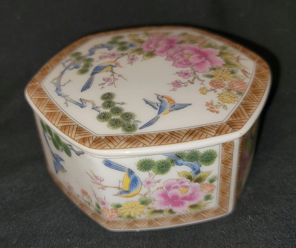 Vintage Porcelain Floral Trinket Box with Lid, made in Japan