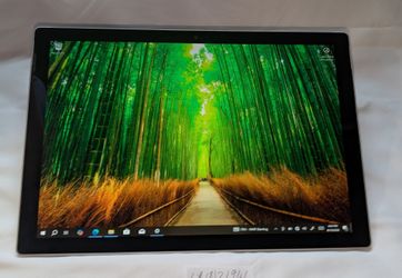NICE MICROSOFT SURFACE PRO 5 WINDOWS TABLET i5 8GB RAM