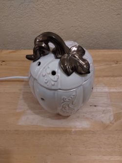 Scentcy white pumpkin