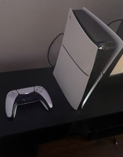 PS5 CONSOLE WITH CONTROLLER