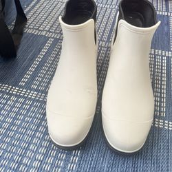 Women’s Size 11 UGG Rain Boots