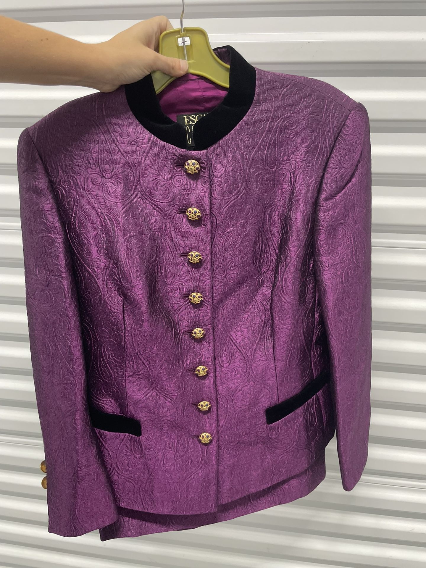DESIGNER LUXURY BRAND NEW CLOTHING