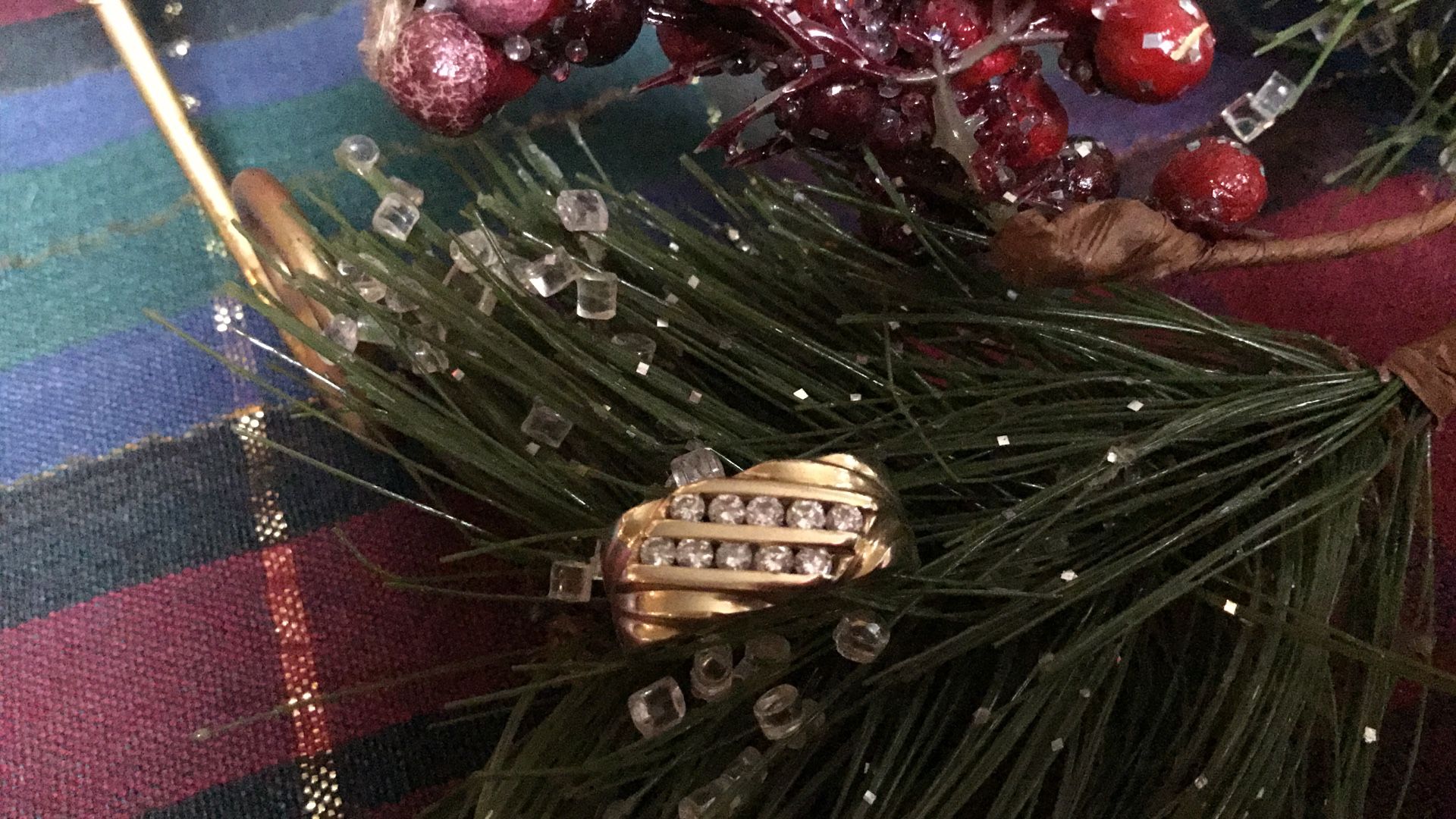 14K Diamond /Yellow Gold Cocktail Ring